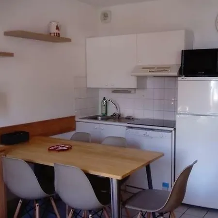 Edelweiss, 6 Pers, 2 Centre Station Apartment *